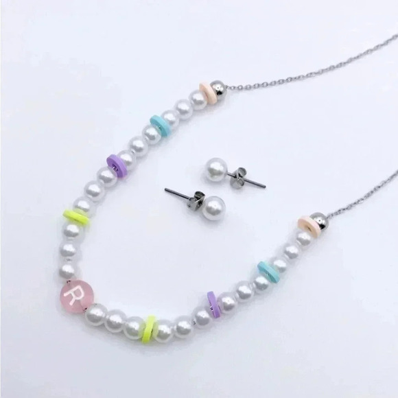 Pearl and colorful beaded necklace |Gold plated | Dainty Necklace| Custom Letter - Picture 1 of 5